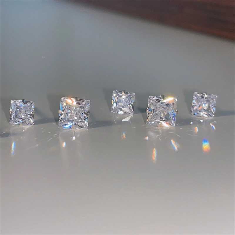 1PCS Classical Shiny Square Zircon Stainless Steel 1.2MM Ball Screw Earrings Ear Bone Nail Piercing Body Jewelry XJ250718