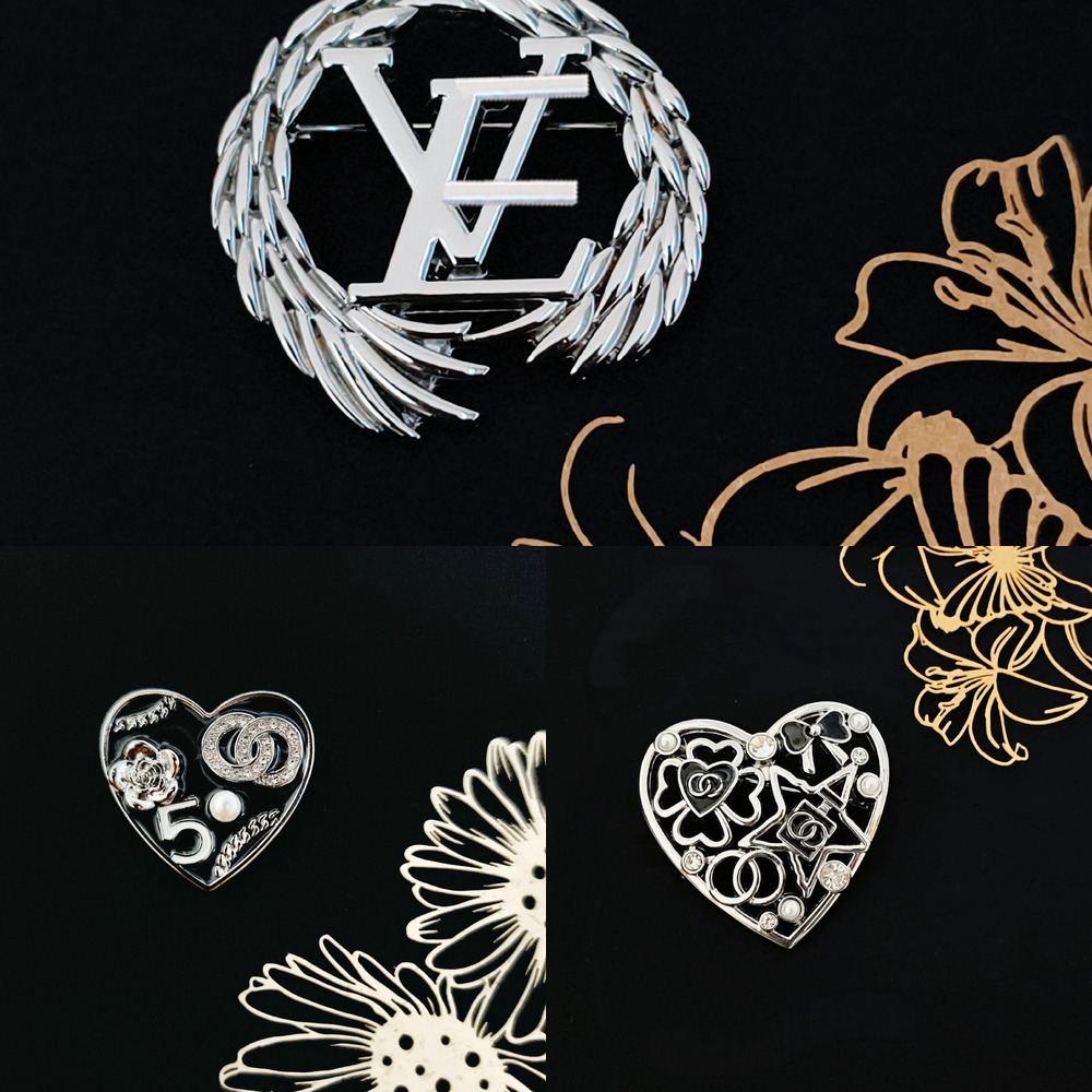 Designer Brand elegant Round hollow Pins Brooches Women Cape Buckle Brooch Suit Pin Wedding Party Jewelry Accessories Gifts