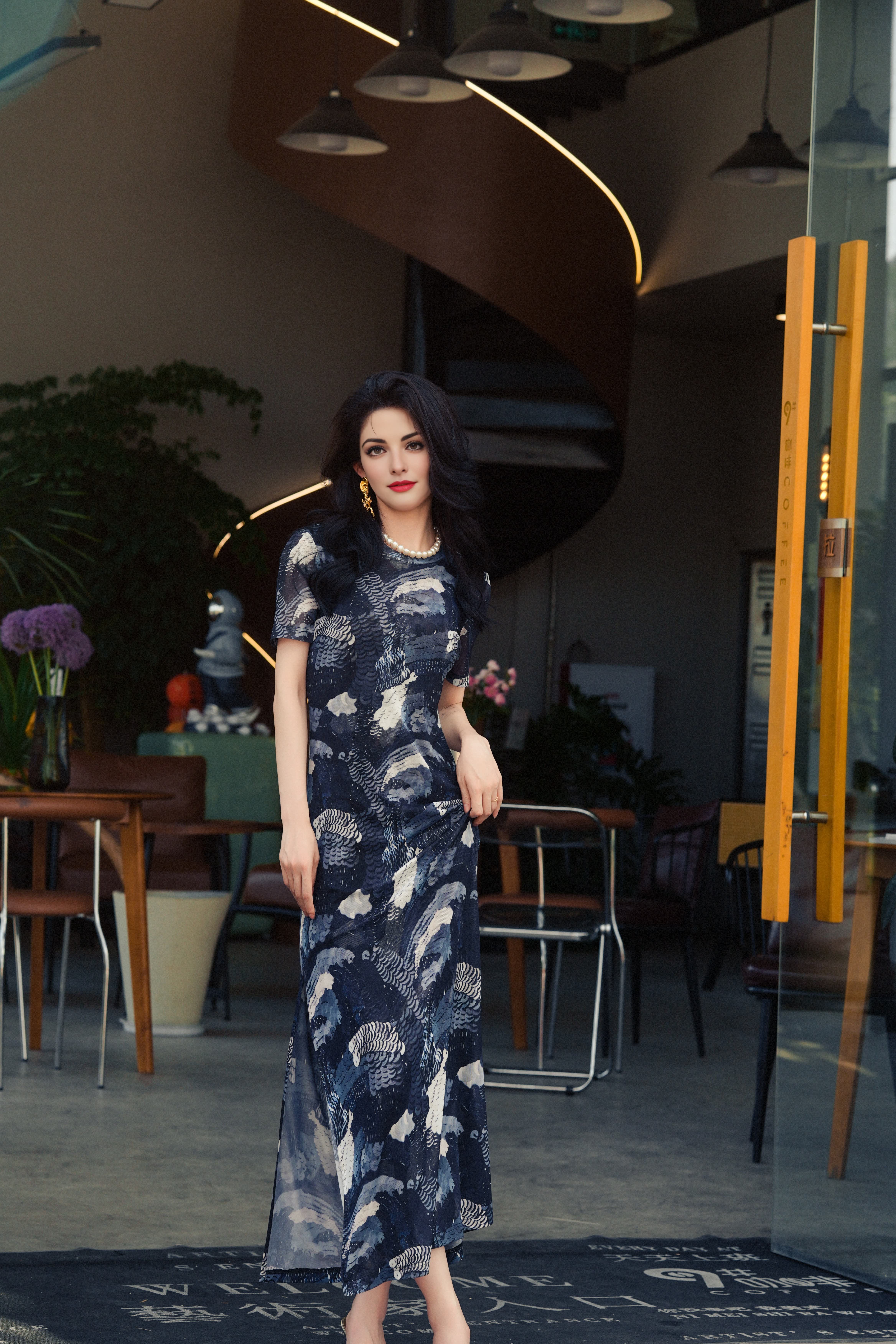 HZHJ new original design black peacock dress short sleeved light luxury aristocratic show