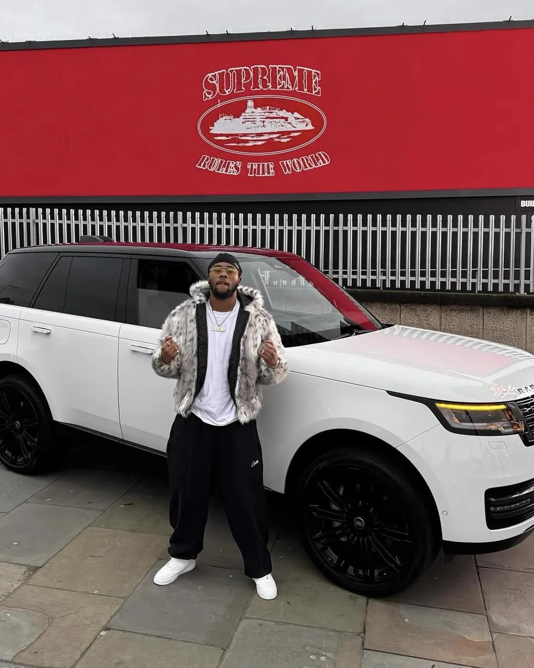 Mauroicardi Winter Cool Handsome Colorful Thick Warm Hairy Faux Fur Coat Men with Hood Clothes Fluffy Jacket 250715