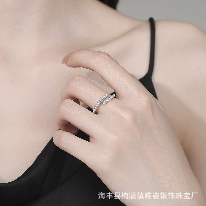 TikTok Fashionable Personality Simple Inlaid Diamond Women's Moissanite Ring Open 906
