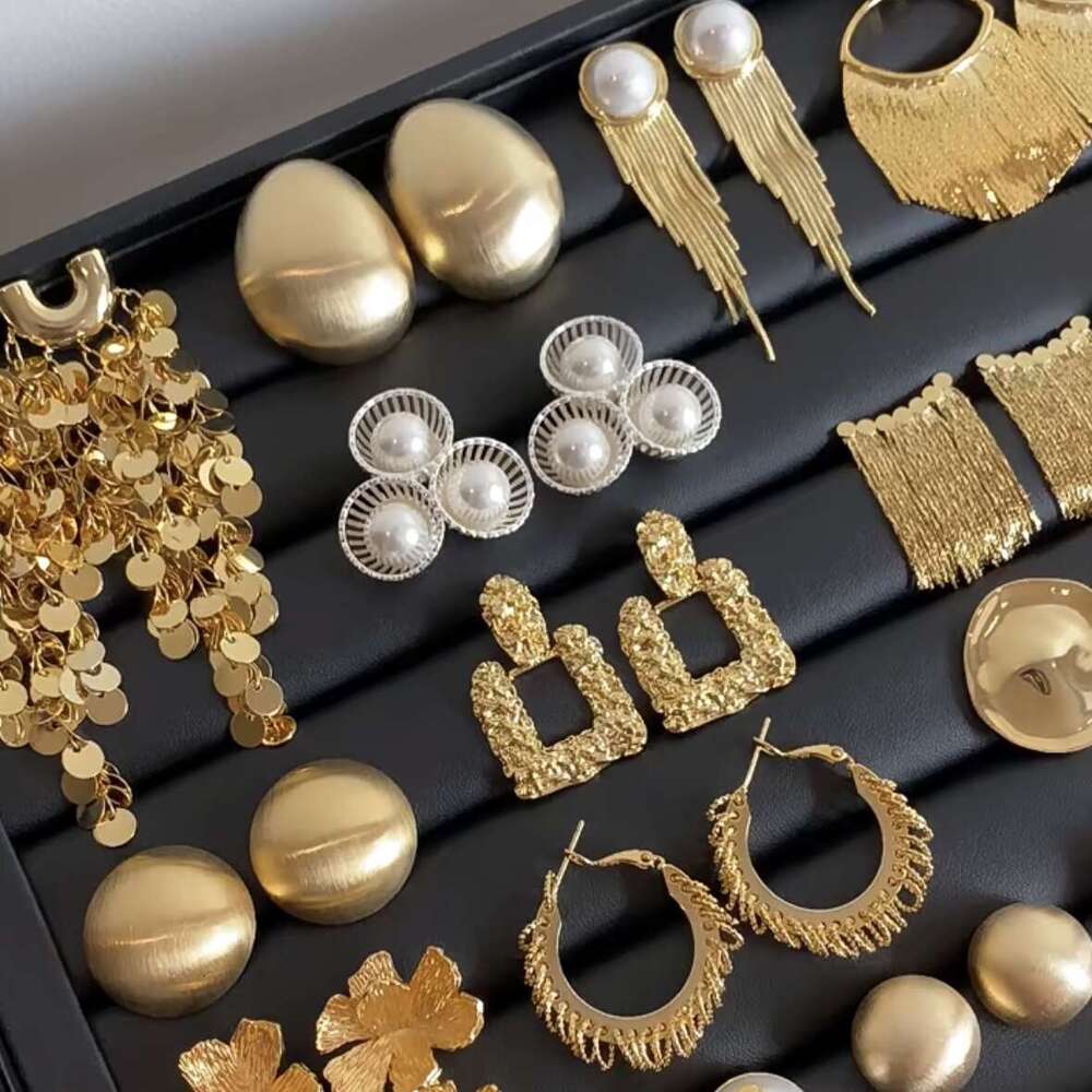 Sier Needle Vintage Round Flower Tassel Metallic Studs Elegant Light Earrings for Women