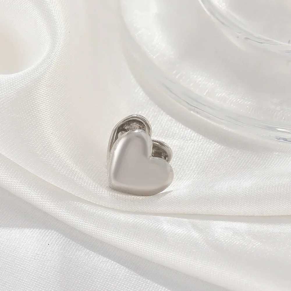 1PC Vintage Simple No Piercing Fake Heart Clip Earrings for Women Fashion Jewelry Silver Color Ear Cuff 2024 New Party Gifts XJ250718