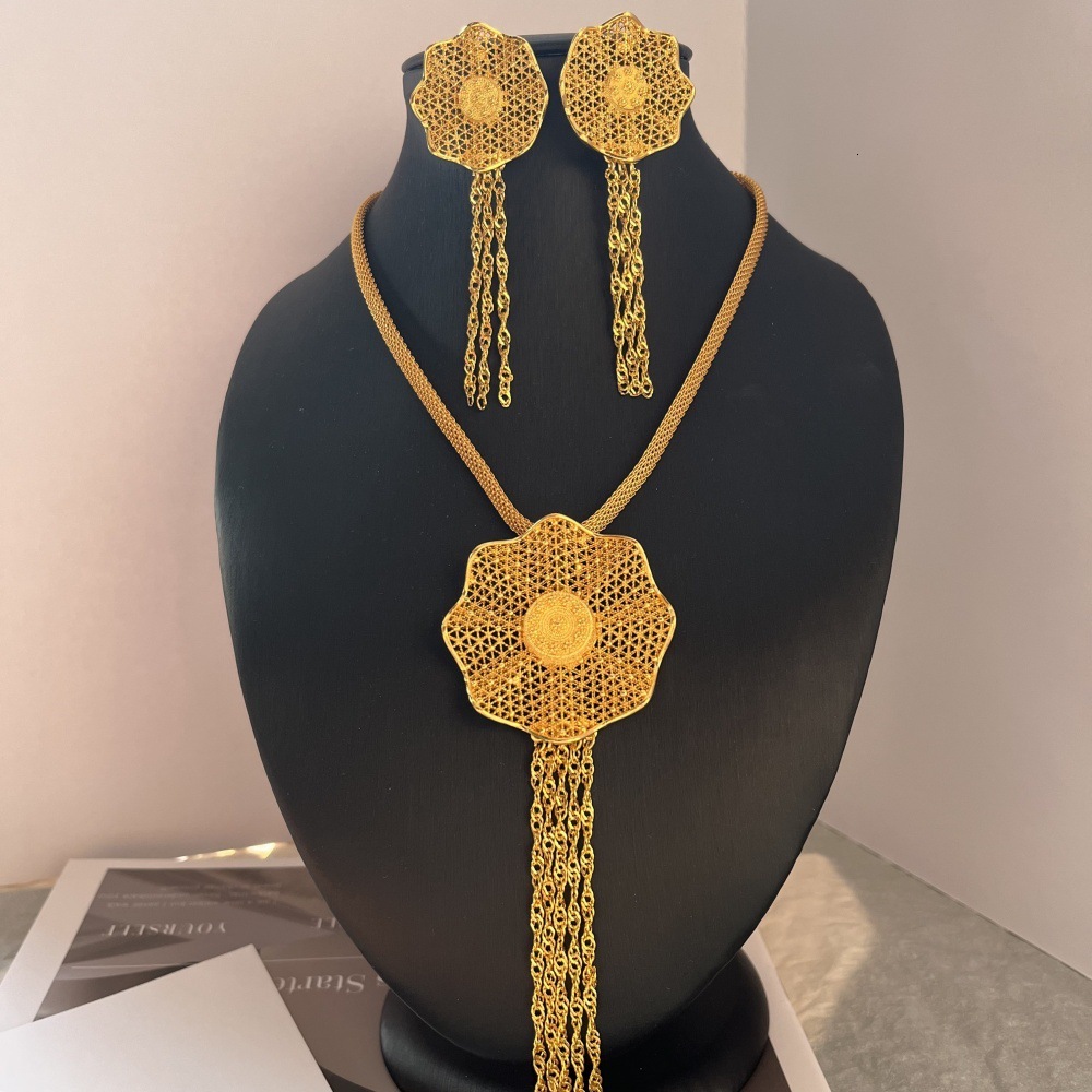 Dubai bride 24k gold plated round necklace and earrings set - Middle East and Africa women's accessories