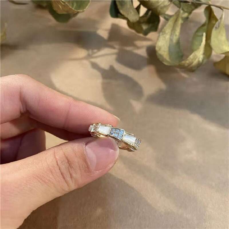 Snake Bone Ri Women, Ins Style, Korean and Japanese Micro Inlay, Non-Fadi, Niche Design, Gift for Girlfriend or Best Friend, Internet Celebrity Live