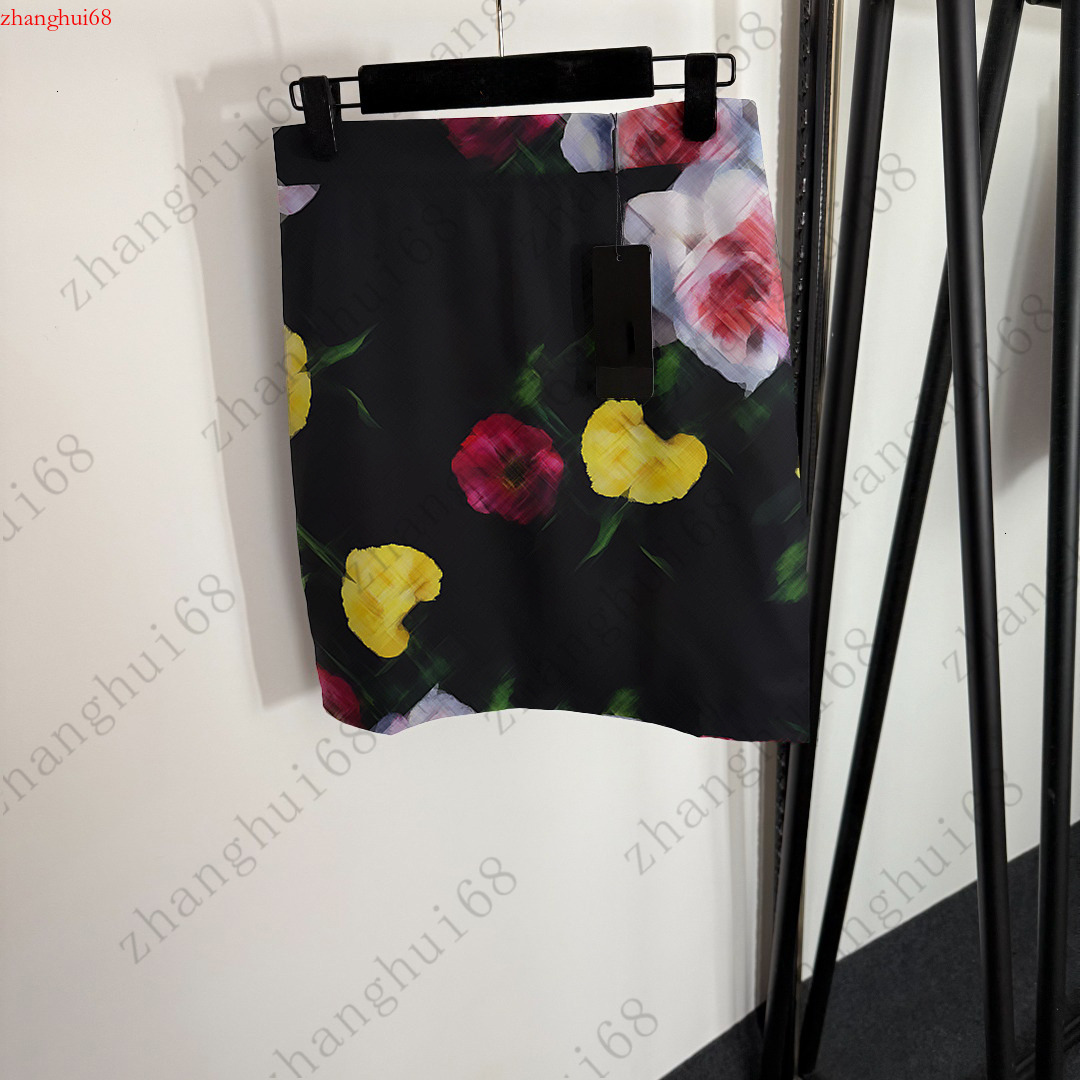 Women's Sexy Midi Skirt Designer Style with Printed Pattern High Waist Bodycon Skirt Fashion Brand Sexy Professional Office Short Skirt Women's Clothing