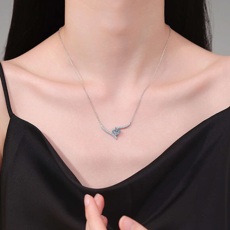 Sterling Sier Pendant Korean Style Angel Smile Clavicle Chain D Color Moissanite Necklace 18e