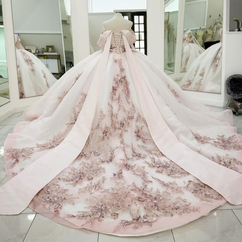 Light Pink Shiny Quinceanera Dresses Ball Gown Off The Shoulder Applique Lace Beads Tull Party Birthday Sweet 16 Dress Vestidos 15 anos