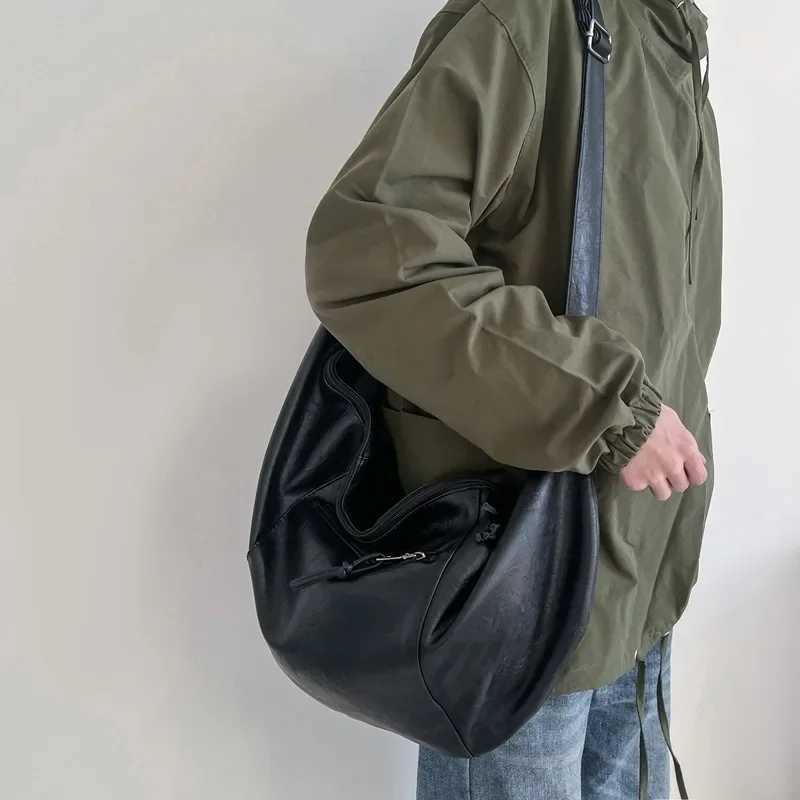 Large Capacity Mens Locomotive Riding Bag Persali Cross-body Messenger Bag Underarm Shoulder Oblique Fitness Bag Casual Y250718