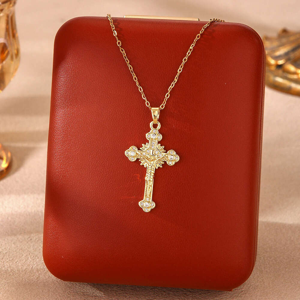 Light INS Style Aesthetic Cross Necklace Fashion Personality Inlaid Dia Pendant Choker
