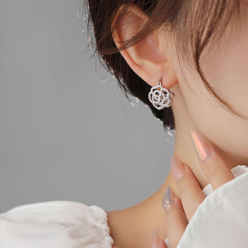 New Double-Sided French Rose Zircon High-End Design Sense Light Earrings Small Exquisite Versatile Ear Clips