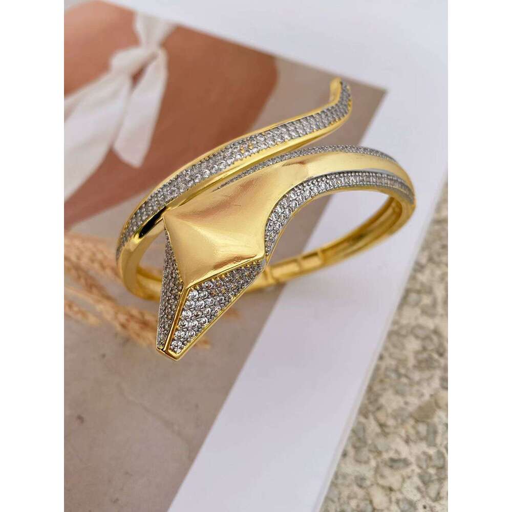 Fashionable Personality Snake-shaped Bracelet Two-tone Designer Jewelry Electroplated Gold Ring Micro-inlaid Zircon Jewelry