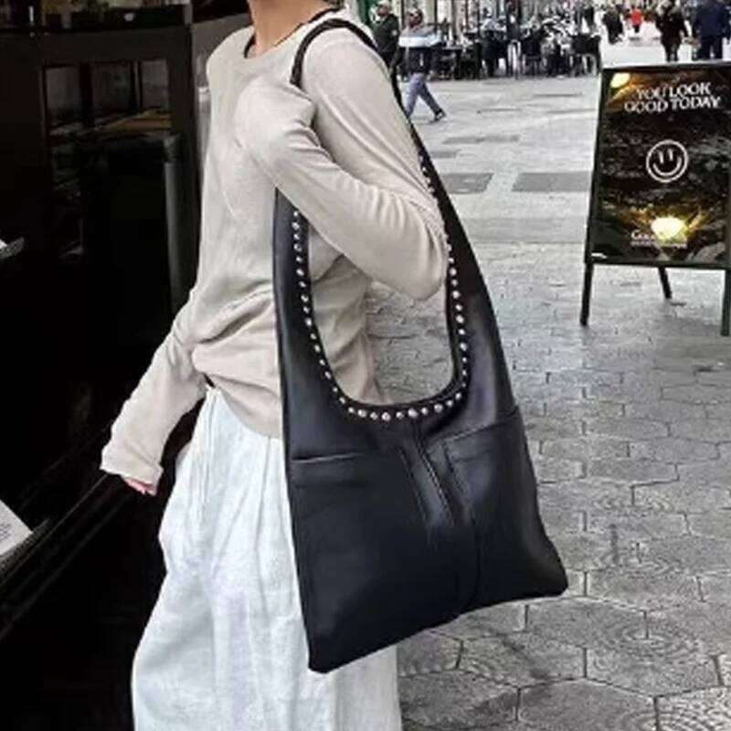 New Retro Rivet Shoulder European and American Motorcycle Armpit Bag Women Handbag