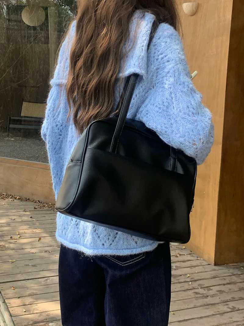 2025 New Korean Large Capacity Single Shoulder Bag for Women Underarm Bag Reliable and Versatile Commuter Tote Bag Y250718