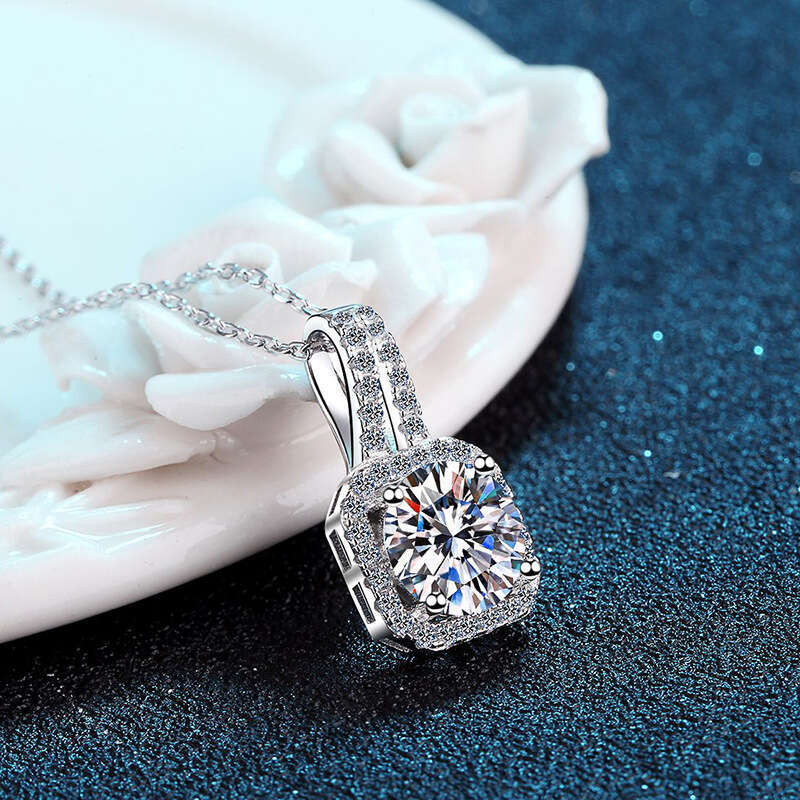 S Sier Necklace Moissanite Dia Princess Cut Pendant Micro Paved Plated Collarbone Chain for Women 407