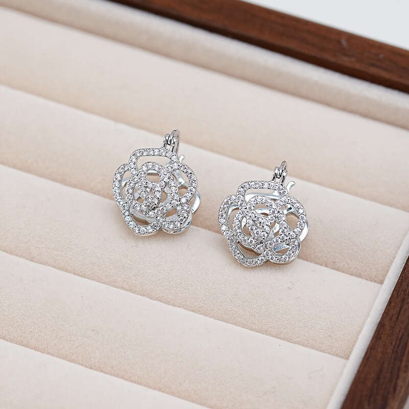 New Double-Sided French Rose Zircon High-End Design Sense Light Earrings Small Exquisite Versatile Ear Clips
