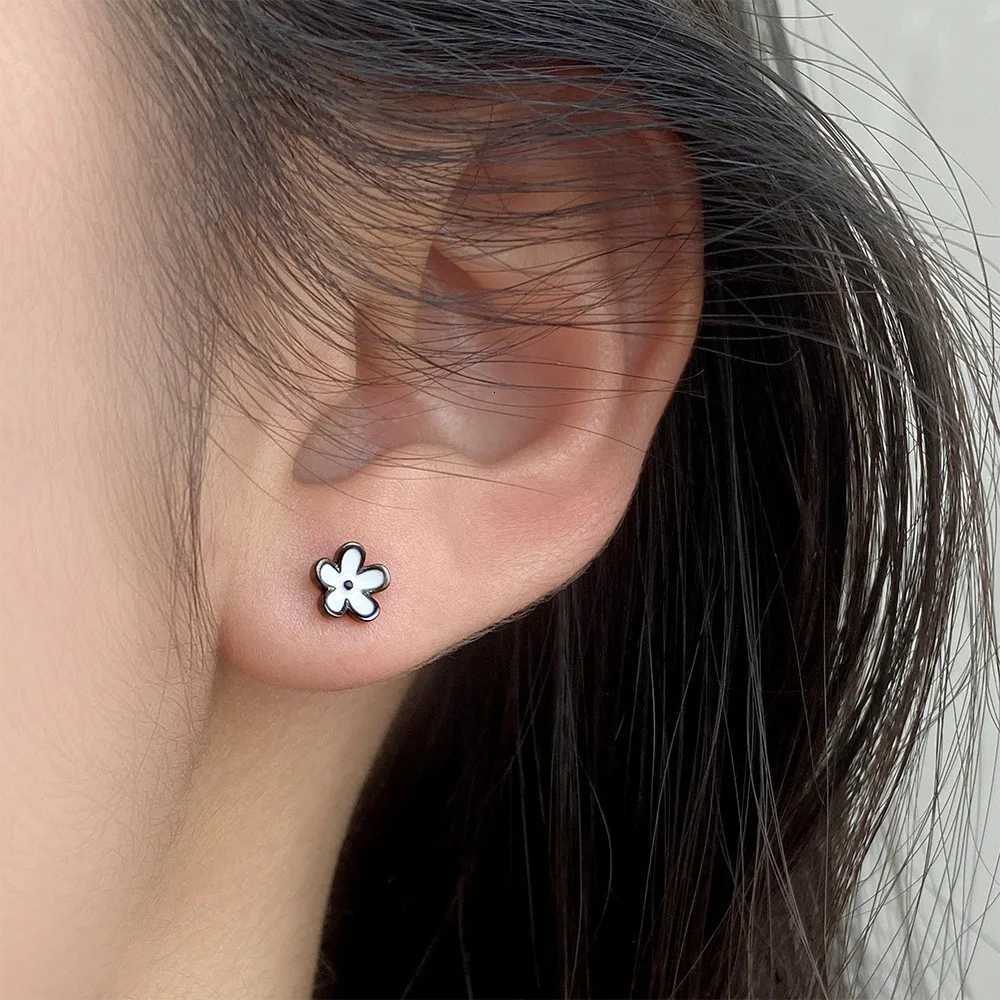 925 Silver Enamel Black Flower Earrings for Women Screw Silver Stud Earrings XJ250718