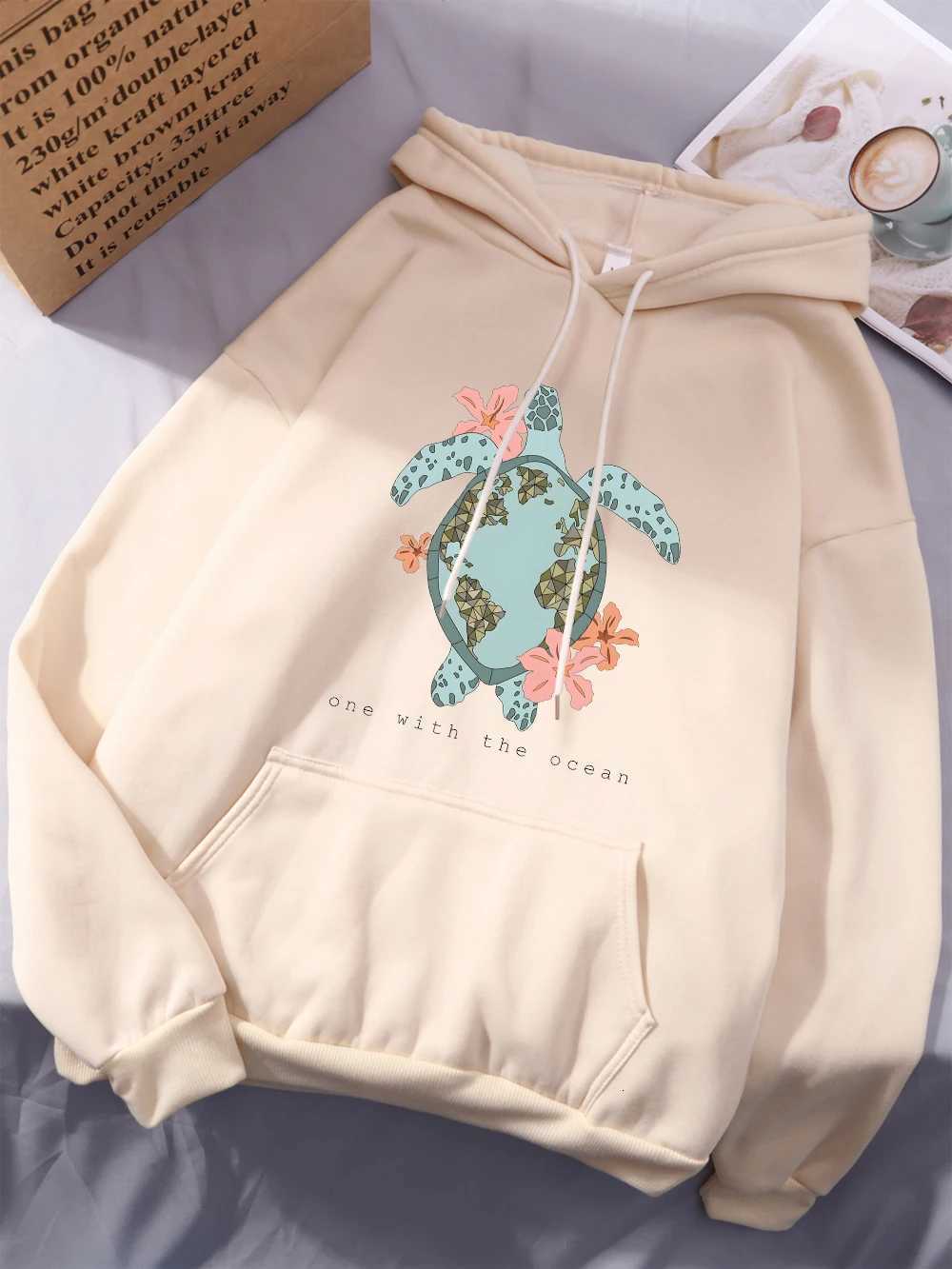 Sea Turtle Cartoons Hoodie Womens Comfortable Loose Sweatshirts Winter Fleece Warm Tops Basics Casual Womans Clothes Z250719