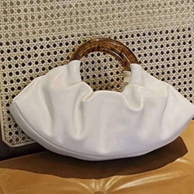 2025 New Design Women Handbag Fashion Folding Cloud Acrylic Circular Handle Dumpling Bag