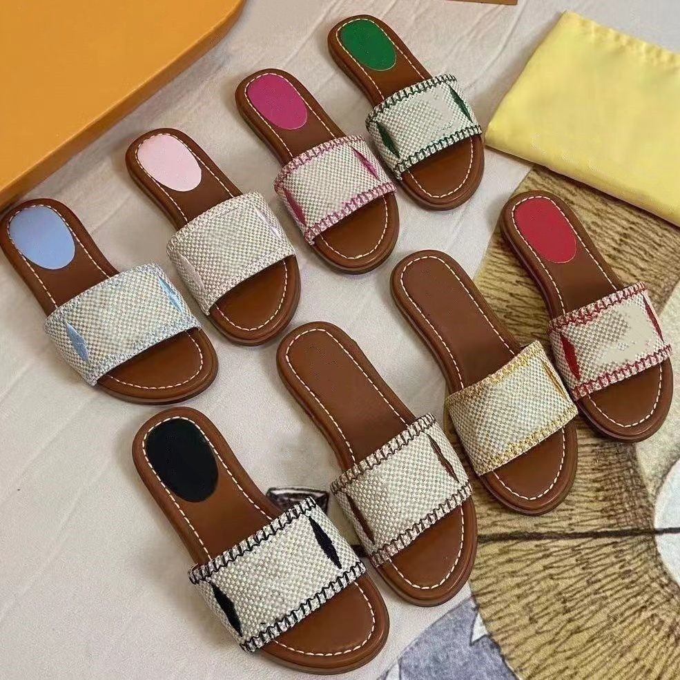 Designer Flat Sandals Luxury Slippers Women's Embroider Sandal Fashion flip flop Letter Slipper for Women Summer Beach Slide Ladies Low Heel Shoes
