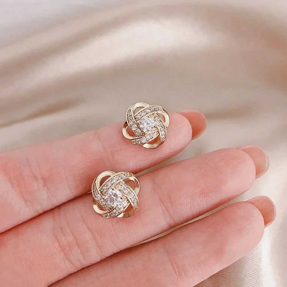 2025 Gifts Women Light Luxury Zircon Stud Earrings Simple Cross Hollow Geometric Exquisite Ear Jewelry for Wedding Party XJ250718