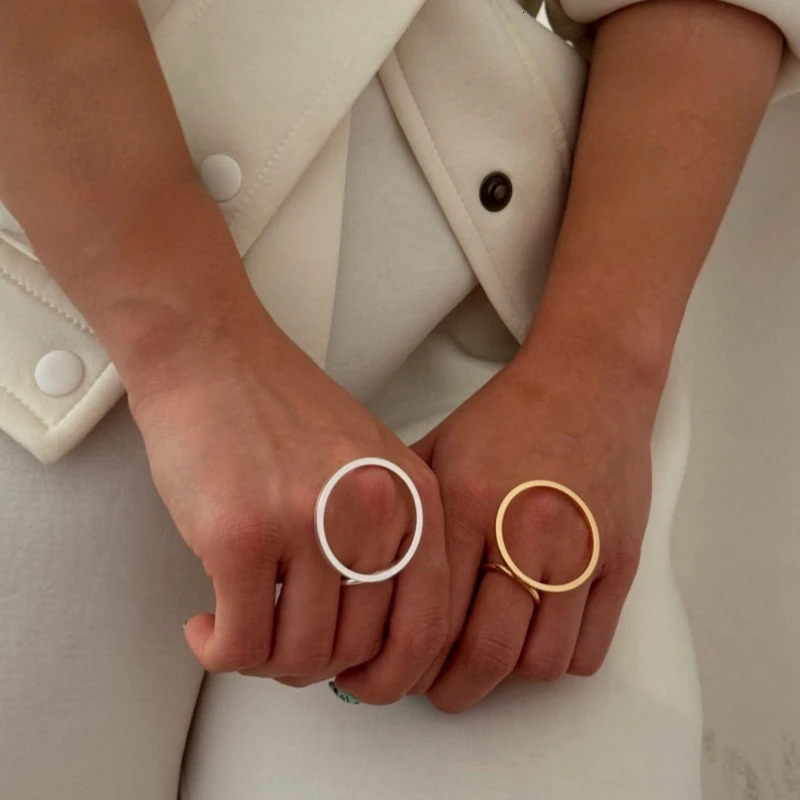 2-piece set of simple European and American hollow circle ring set for womens daily versatile brass material model 250716