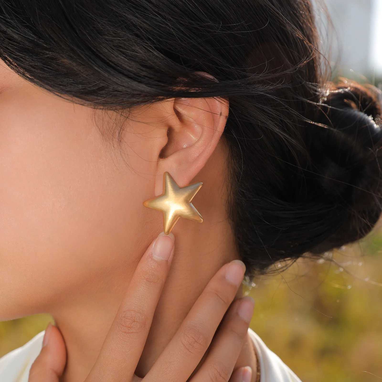 1 Pair Large Women Heart Stud Earrings Stainless Steel Gold Color Ear Gifts for Her Minimalist Dainty Chic Oversize Jewelry XJ250718