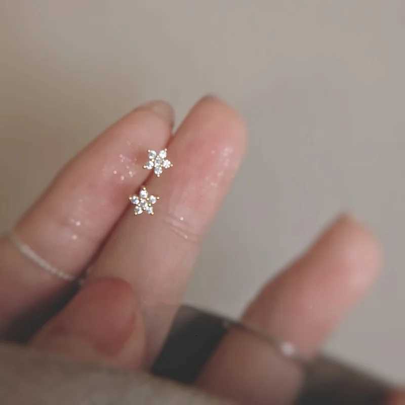 925 Silver Needle Mini Snowflake Cubic Zirconia Earrings Ear Bone Nail Piercing Ear Jewelry Childrens Earrings XJ250718