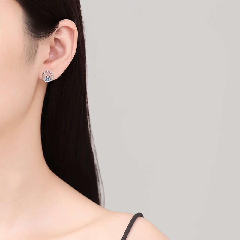 S Pure Sier Moebius Simple D Color 1 Carat Moissanite Earrings for Women 937