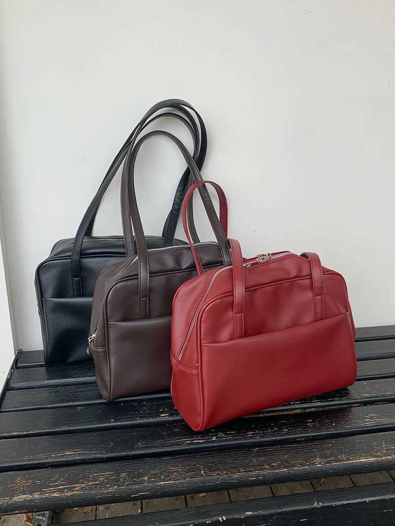 2025 New Korean Large Capacity Single Shoulder Bag for Women Underarm Bag Reliable and Versatile Commuter Tote Bag Y250718
