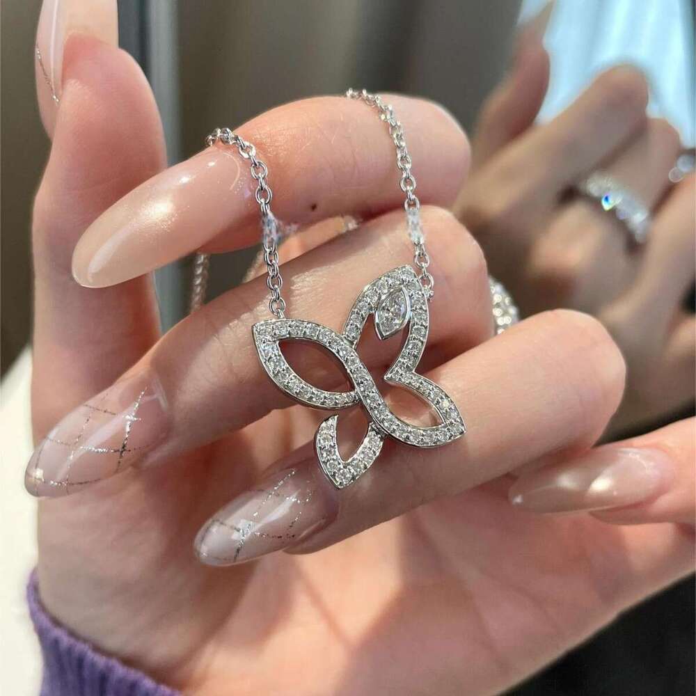 Phantom Butterfly Inlaid Dia Four-Leaf Clover Necklace for Women 2025 New Light Elegant High-End Clavicle Chain Jewelry