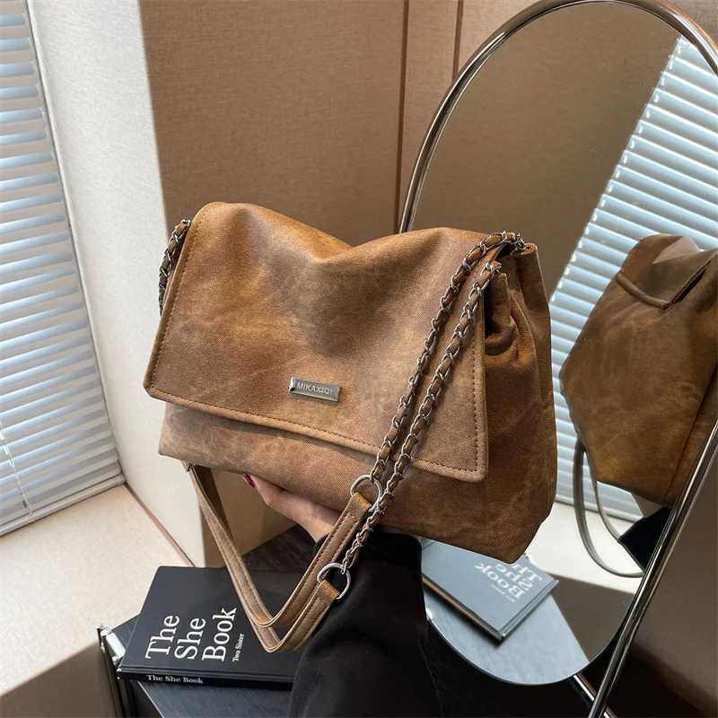 Daily Commuter Large Capacity Tote Bag Fi Ladies Shoulder Bag Leisure Hundred Chain Bucket Bag Lightweight Comfortable Y250730