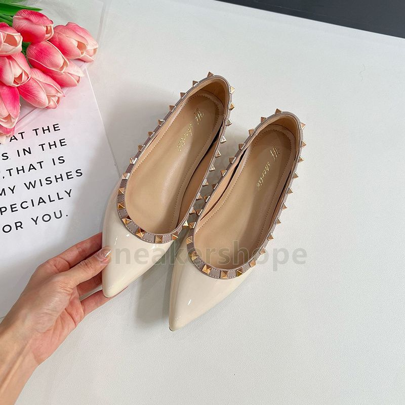 2025 Designer Heels Loafers Womens Ballet Flats Luxury Metal Rivet Pointed Toe Elegant Dress Shoes Soft 5cm Wedges Single Shoes Size 35-42