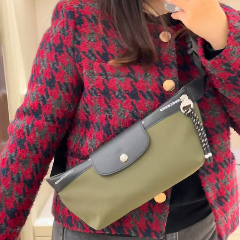 Small French textured bags for men and women, new small square bags, stylish single shoulder crossbody handbags