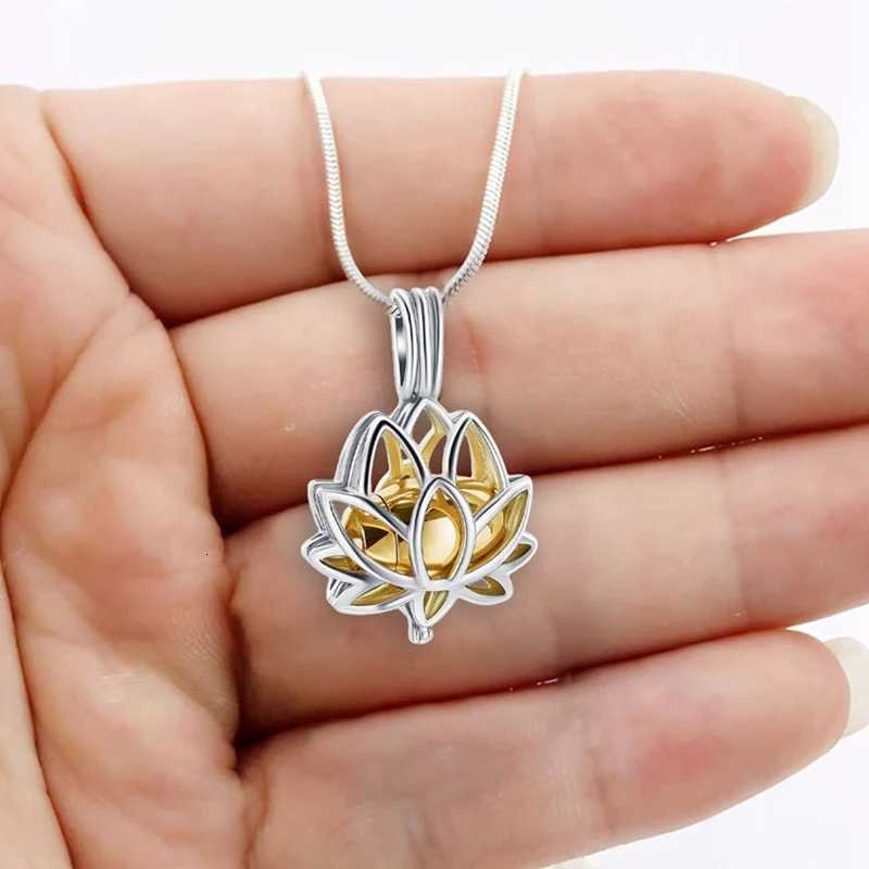 New Design Gift Necklace Lotus Hold Mini Urn Stainless Steel Creation Jewelry Pendant Necklace for Ashes W250718