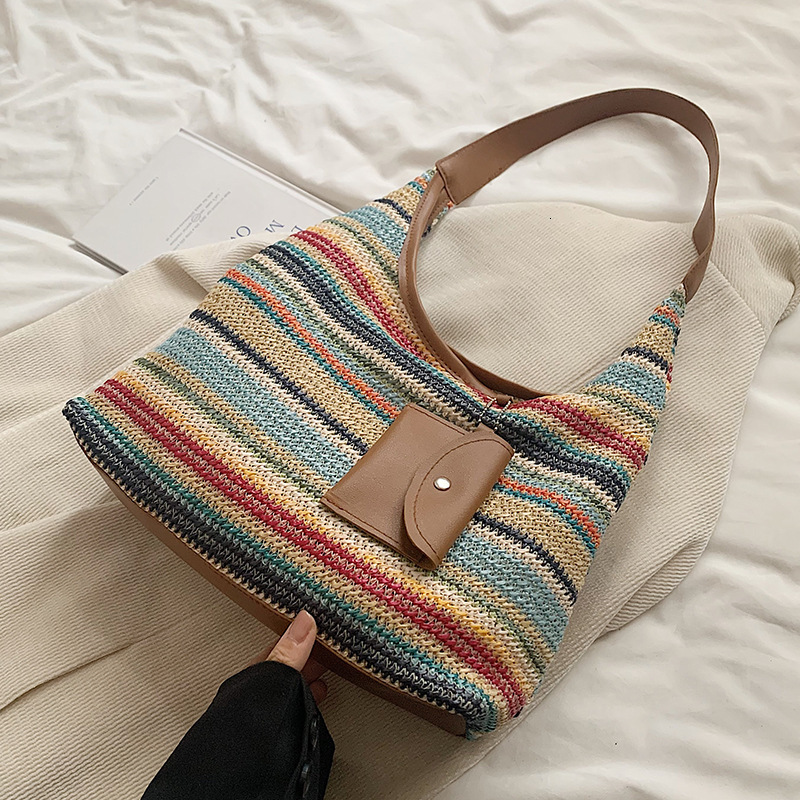 2025 Summer new women's shoulder crossbody bag large capacity hand woven fashionable commuting handbag vacation beach bag women's new design