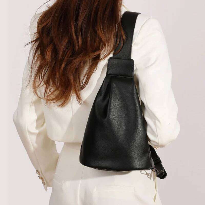 Simple Design Women's 2025 New High Quality Commuter Shoulder Fashion Crossbody Chest Bag