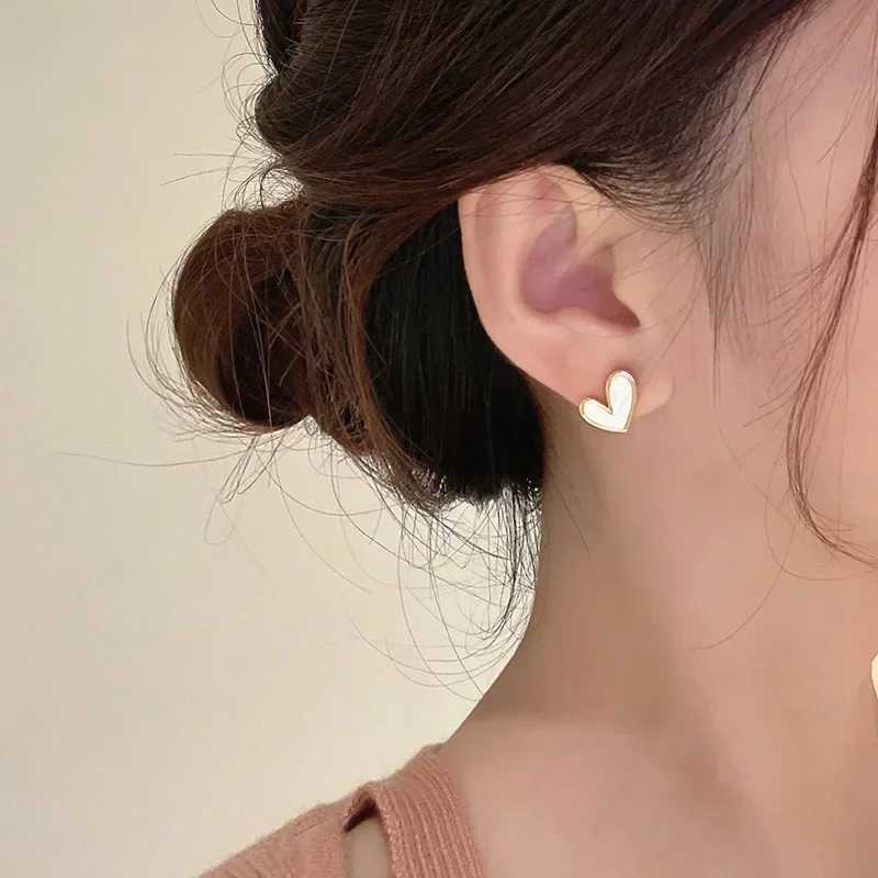 ute Heart Stud Earrings for Women Girls Daily Wear Love Shape Earring Wedding Simple Ear Piercing Accessories Jewelry Gifts XJ250718