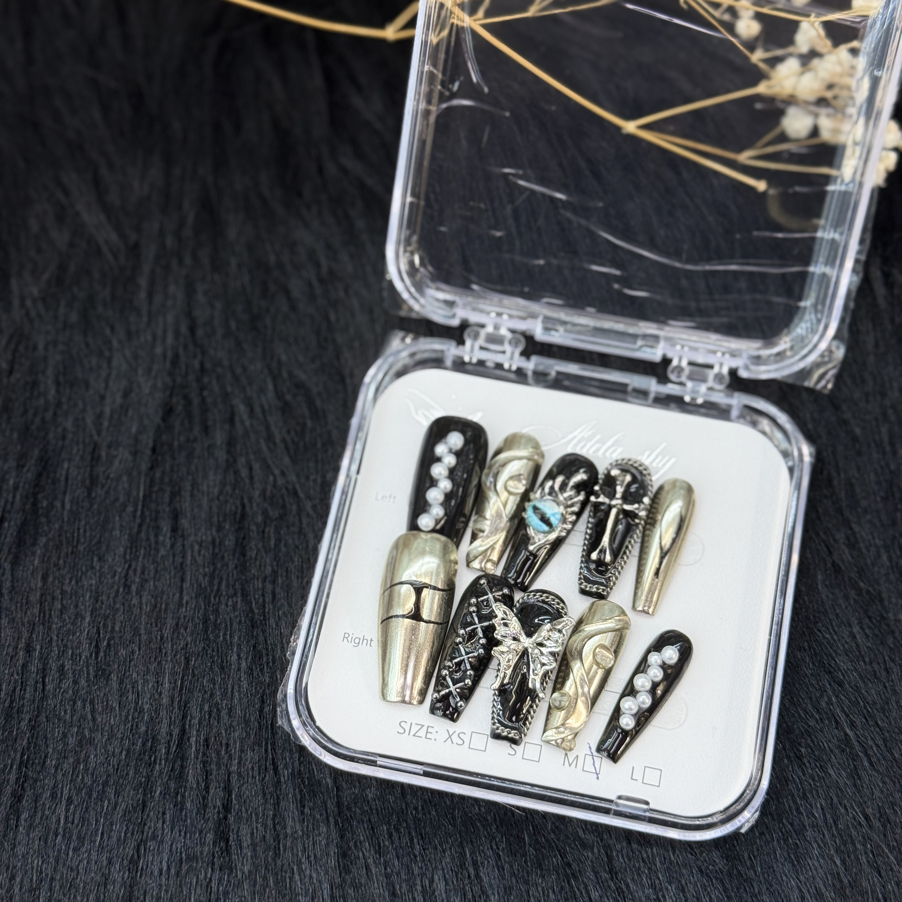 10Pcs Gothic Punk Metal & Pearl Press-On Nails - Black Gold Silver Manicure Set