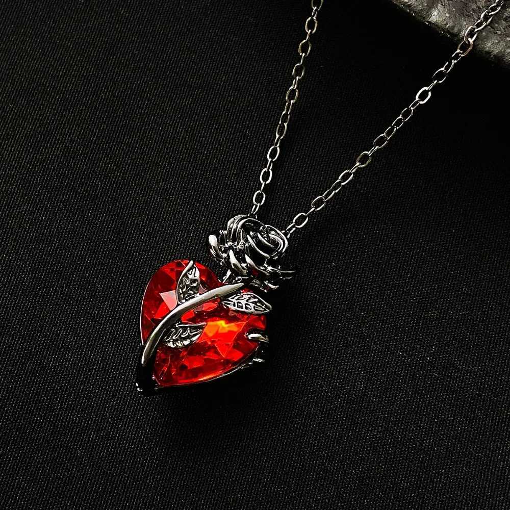 Gothic Rose Red Love Necklace Wens Y2K Grunge Jewelry Dainty Silver Color Tone Bloody Human Pendant Personal Gifts W250718