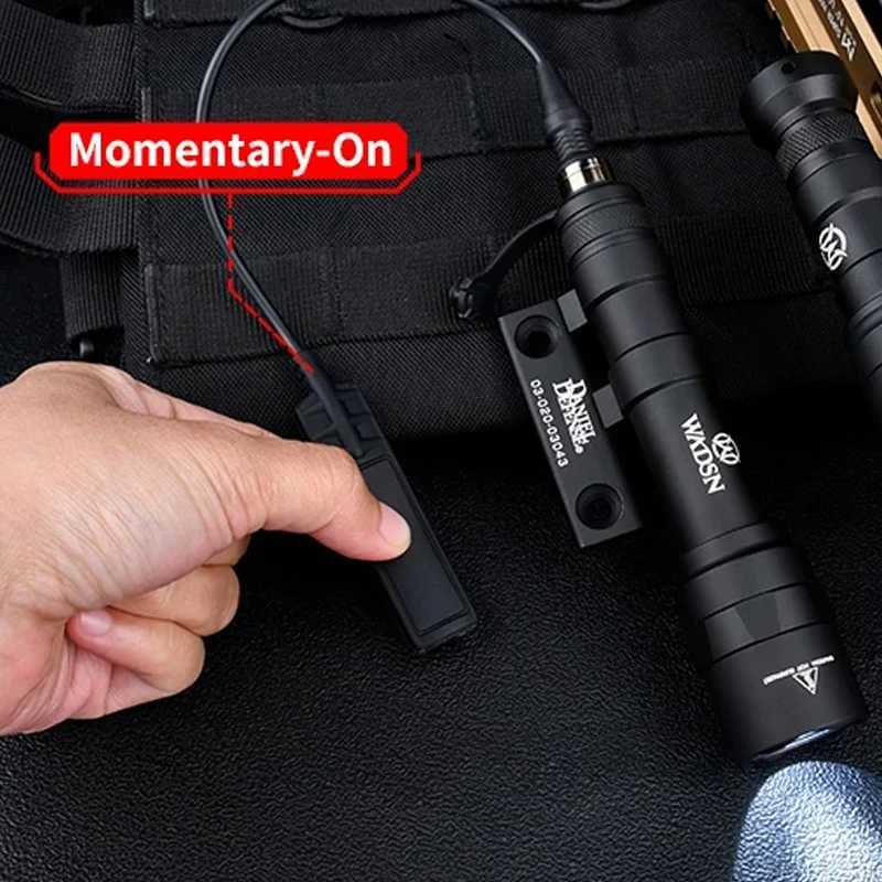 Tactical WADSN SF M300A M600C Flashlight Sets Hunting Airsoft Scout Light Metal Offset Base Fits 20mm Rail Accessories M300 M600 XJ250718