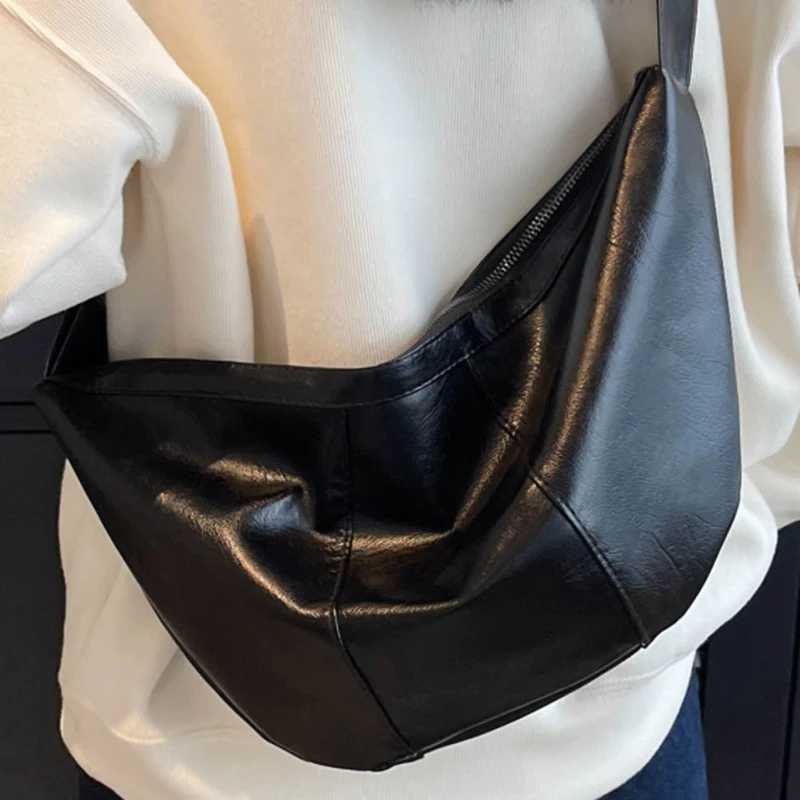 100% Authentic Black Underarm Shoulder Bag Quality Vintage PU Leather Ladies Half Moon Armpit Crossbody Bags Fem Hobos Handbag Y250718