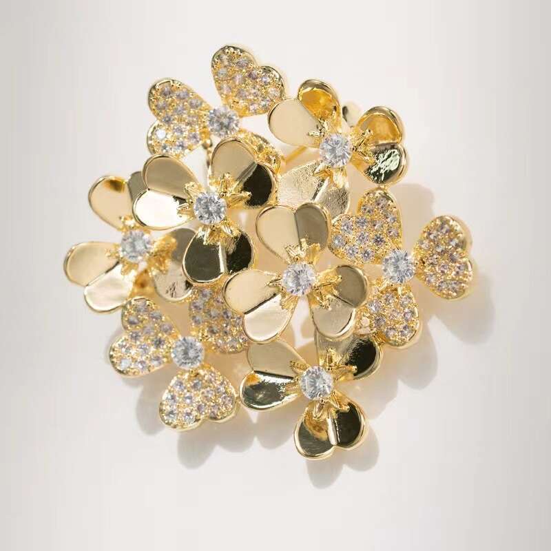 Xiliang Concubine Copper Zirconia Light Niche Flower Brooch High-end -style Designer Jewelry Coat Exquisite Pin