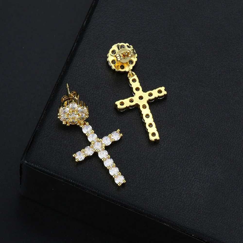 Male HipHop Ear Studs Full White Zircon Cross Stud Earrings For Men Women Punk Vintage Gold Silver Color Unisex Party Jewelry XJ250718