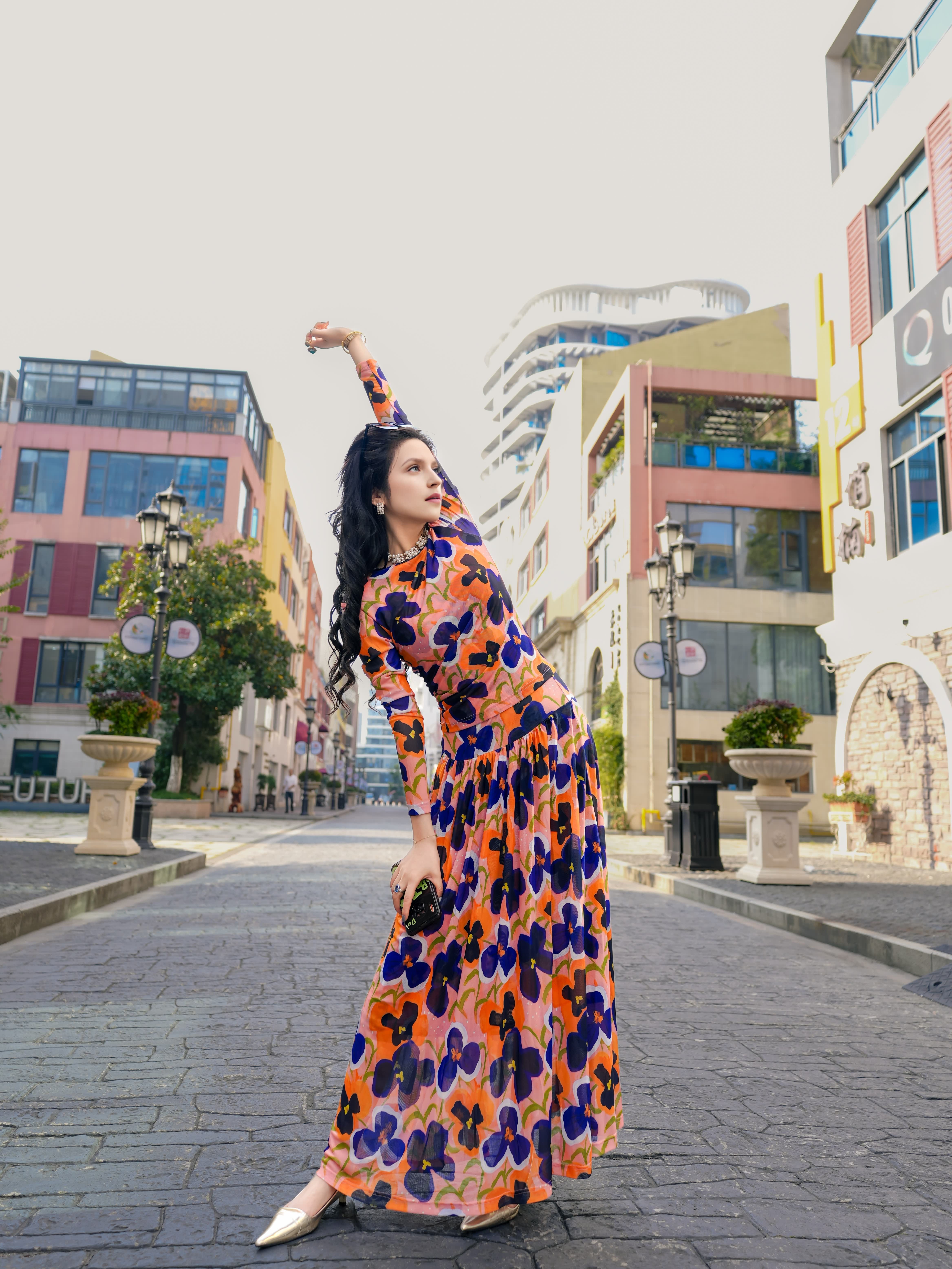 HZHJ new welfare! Orange background blue flower set, high-end western-style light luxury runway style