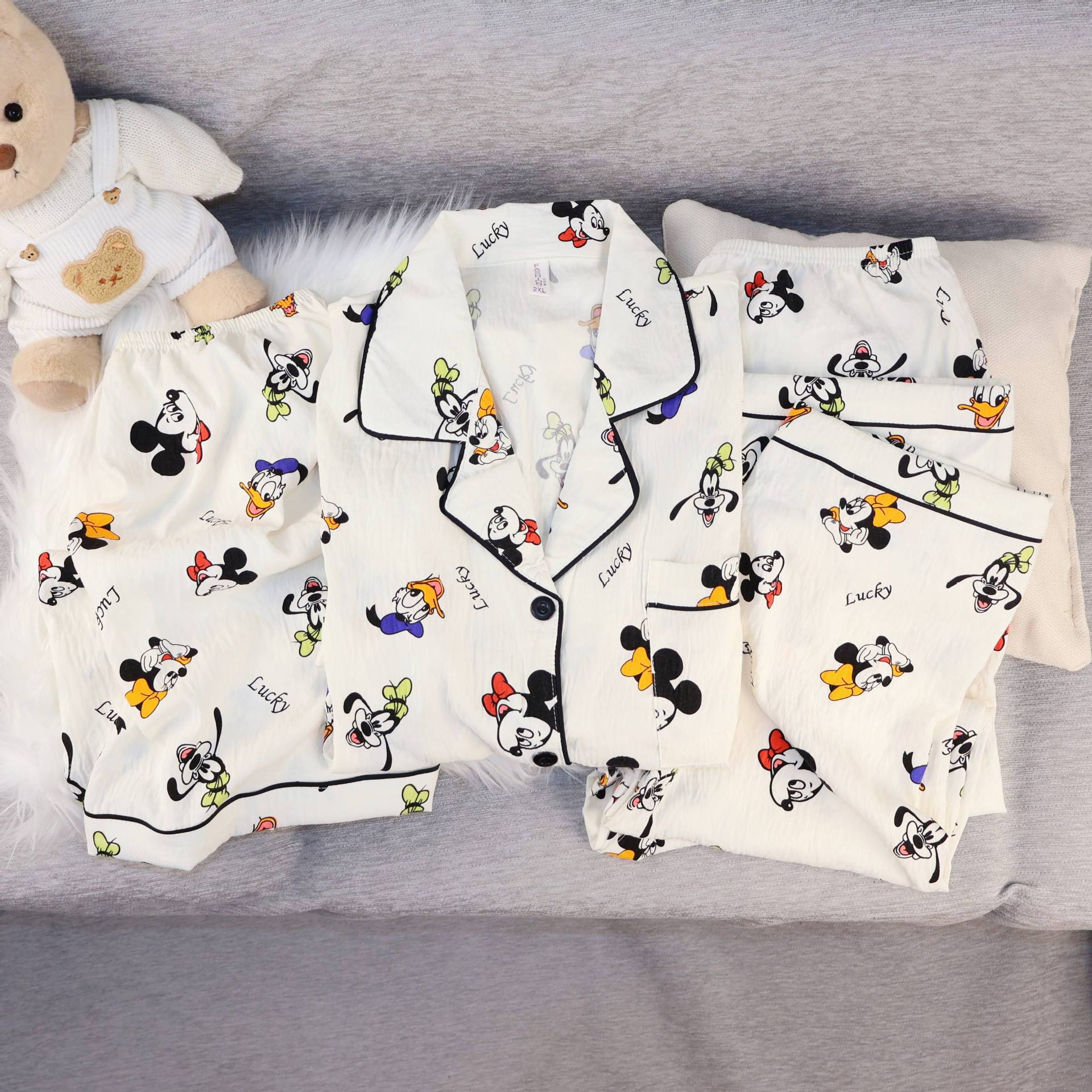 B979-Three-piece set of cloud cotton new style cartoon pajamas for women, sweet and cute short-sleeved shorts, cardigan, lapel home clothes suit