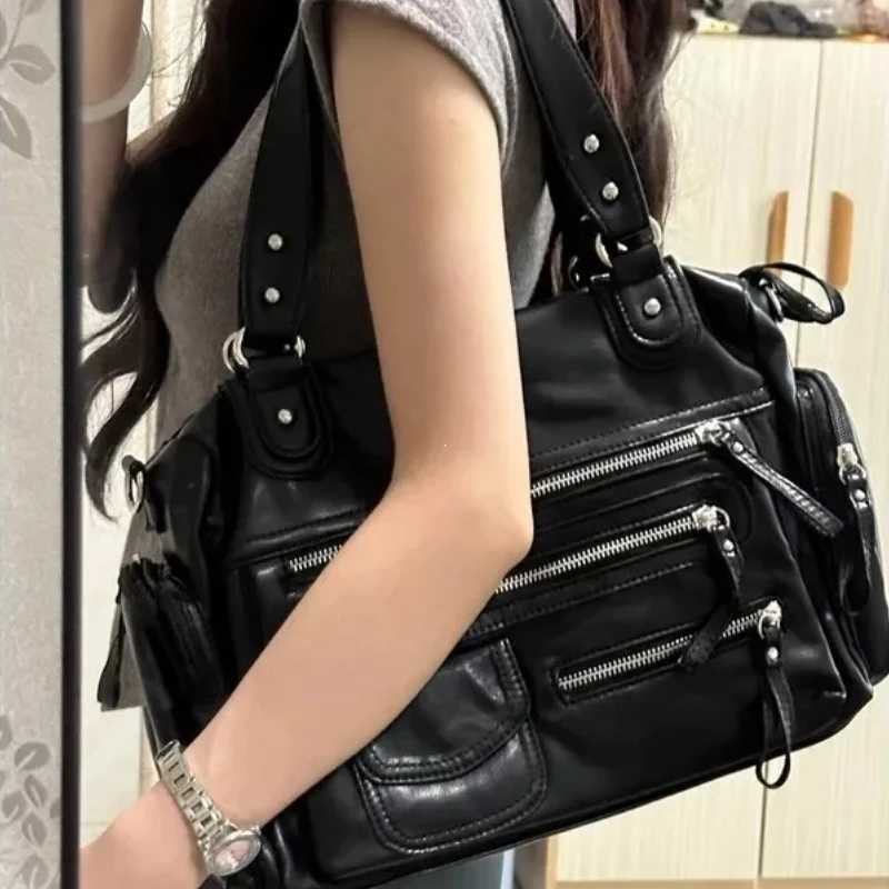 Vintage Punk Wen Tote Bags 2025 Trend Large Capacity Crossbody Shoulder Bags Women Moto Style Multi Pockets Cute Bag Y250718