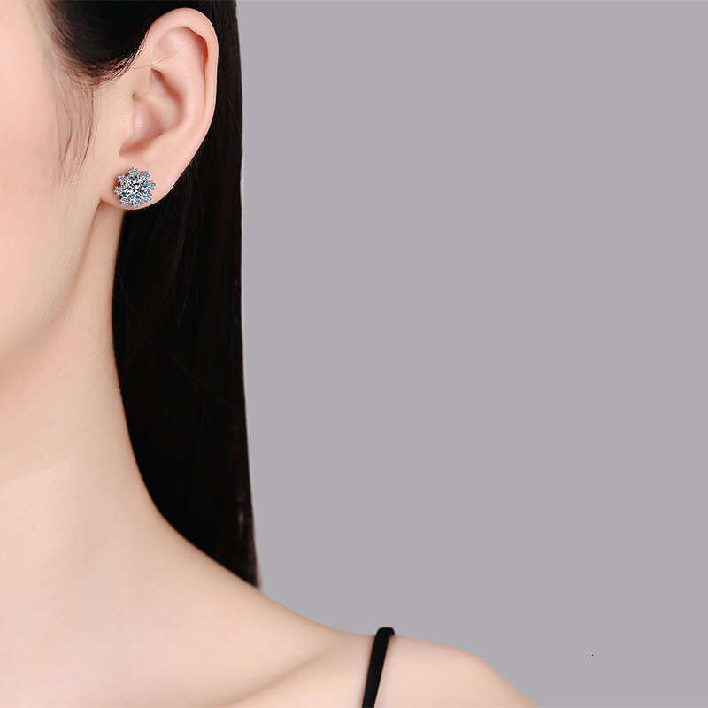 Earrings S Pure Sier for Women Romantic Snowflake One Carat D Color Moissanite Studs b5e