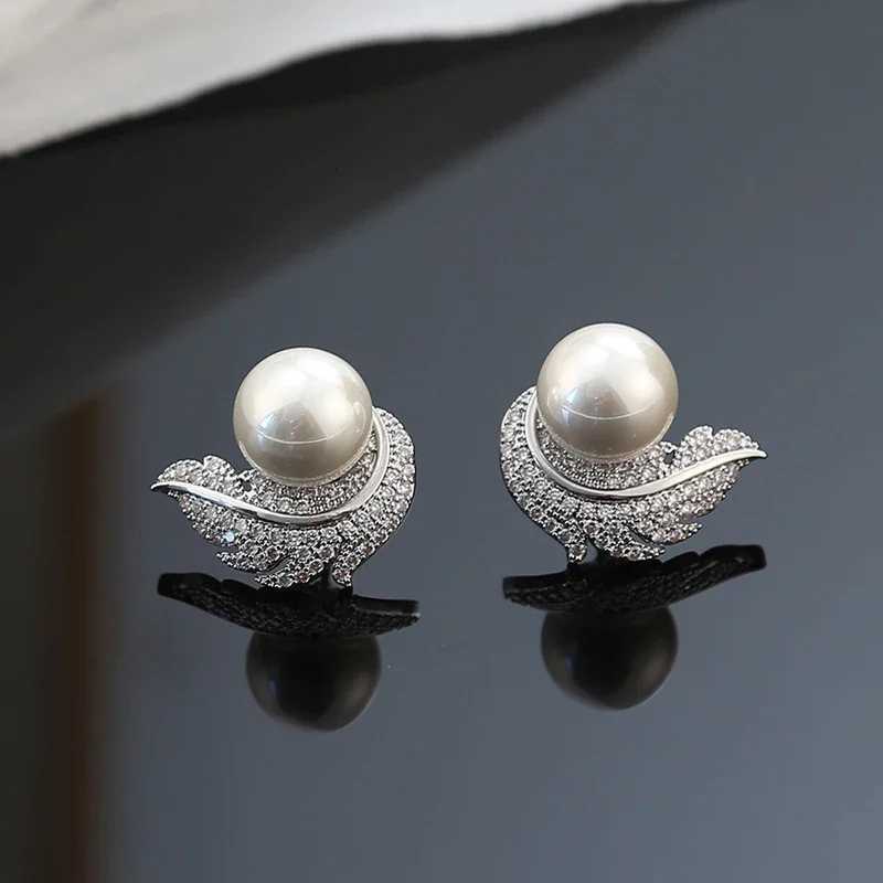 8-Color Feather Design White/Black Simulated Pearl Stud Earrings for Women Aesthetic Bride Wedding Earrings Luxury Trendy Jewelry XJ250718