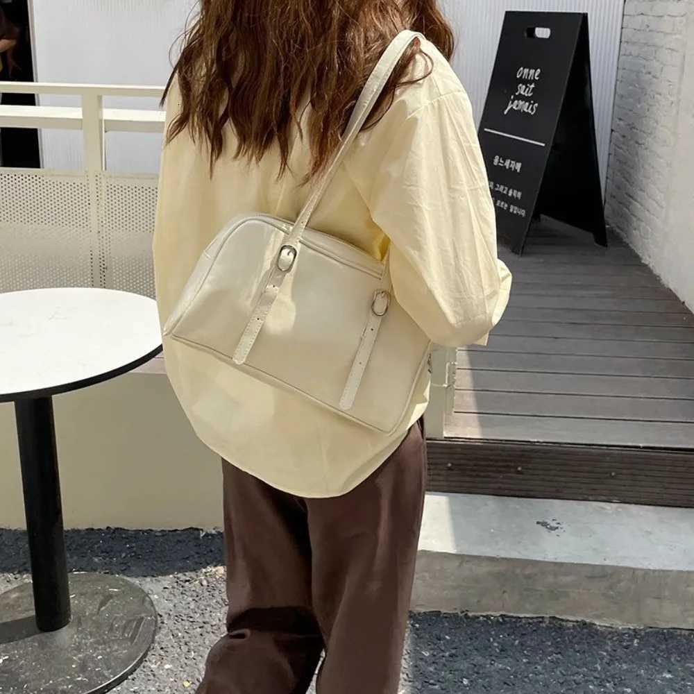 Portable Green Boston Bag Large Capacity Korean Style PU Leather Shoulder Bag Pillow Bag for Women Handbag for Girls Y250719
